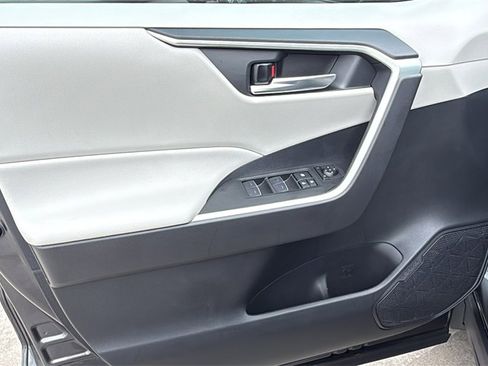 New 2025 Toyota RAV4 XLE Premium image 11