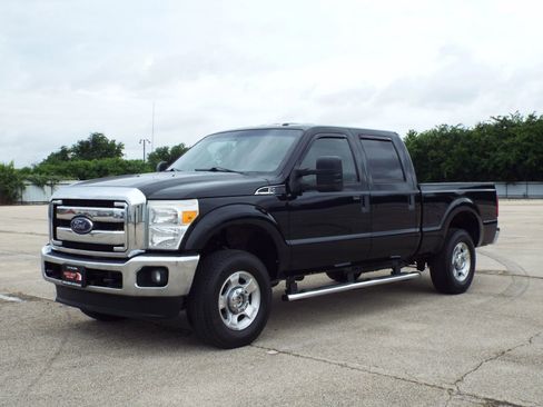 Used 2016 Ford F250 XLT w/ XLT Value Package AWD/4WD image 1