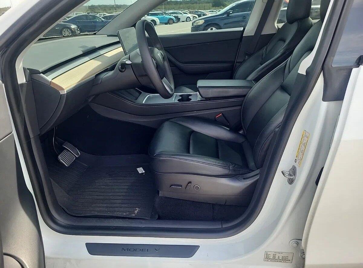 Used 2021 Tesla Model Y Long Range AWD/4WD image 8