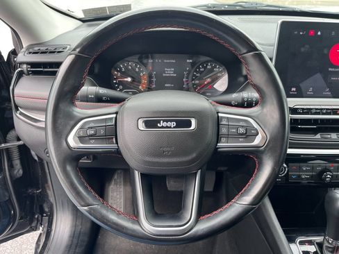 Used 2022 Jeep Compass Trailhawk w/ Trailhawk Convenience Group AWD/4WD image 15