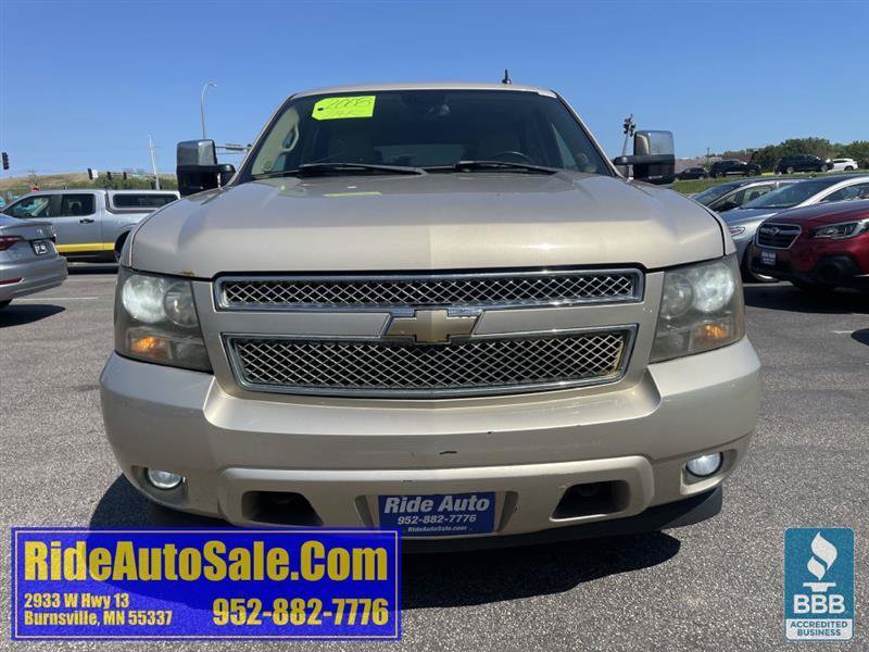 Used 2008 Chevrolet Tahoe LTZ w/ LTZ Preferred Equipment Group AWD/4WD image 2