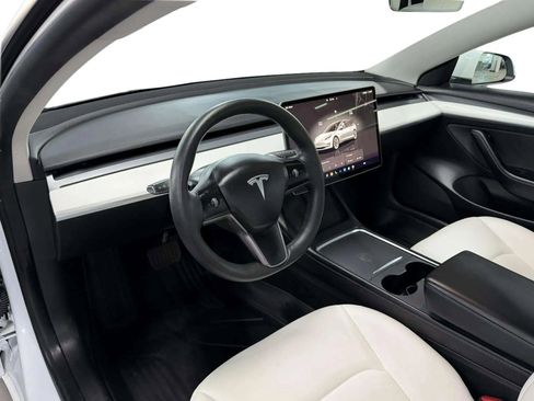 Used 2022 Tesla Model 3 Standard Sedan 4D image 9