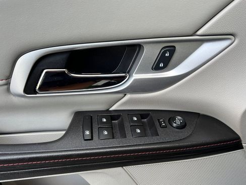 Used 2015 GMC Terrain SLT w/ Chrome Edition image 12