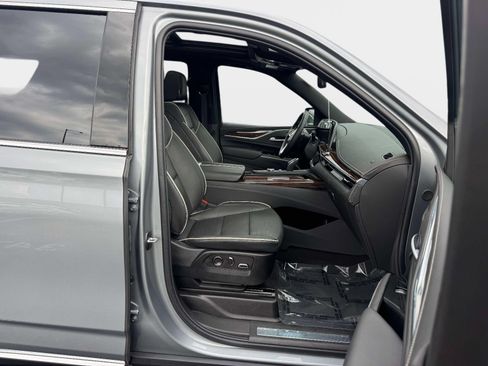 Certified 2024 Cadillac Escalade Premium Luxury AWD/4WD image 15