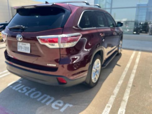 Used 2014 Toyota Highlander Limited FWD image 5