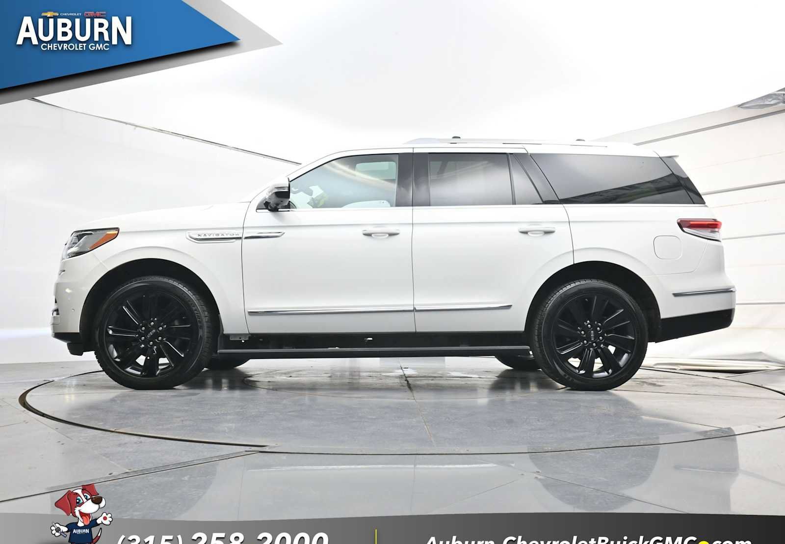 Used 2023 Lincoln Navigator Reserve AWD/4WD image 25