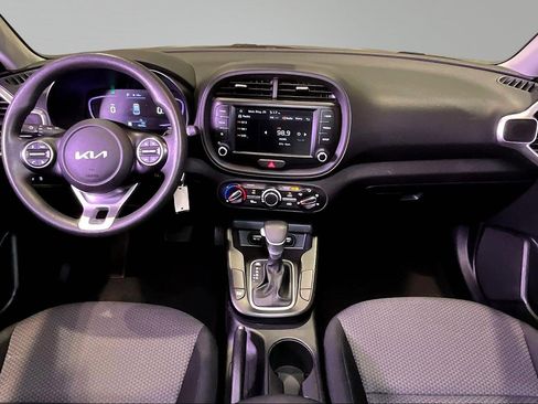 Used 2023 Kia Soul LX w/ Option Group 015 FWD image 8