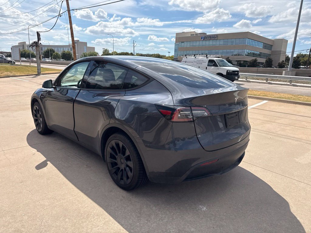 Used 2024 Tesla Model Y Long Range AWD/4WD image 13