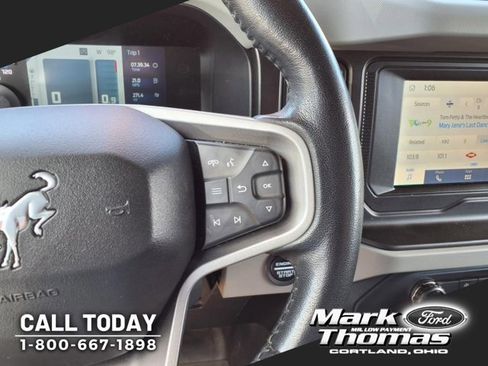 Used 2022 Ford Bronco Badlands image 14