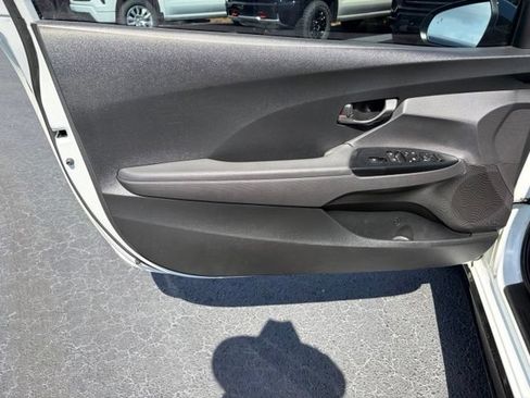 Used 2020 Hyundai Veloster Turbo Ultimate FWD image 12
