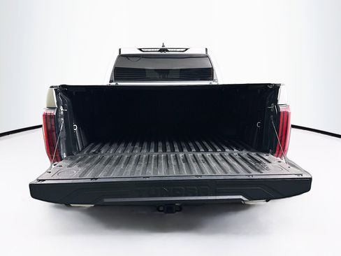 Used 2024 Toyota Tundra Platinum AWD/4WD image 28