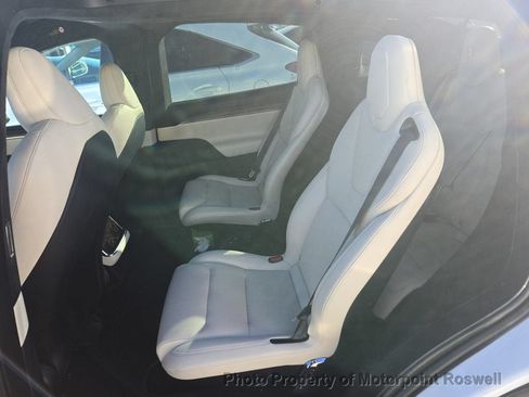 Used 2024 Tesla Model X AWD/4WD image 18