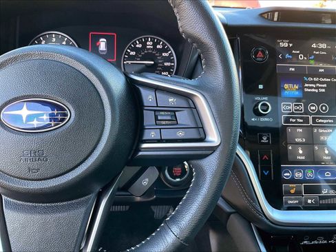 Used 2025 Subaru Outback Limited image 37