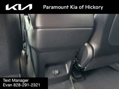 Used 2022 Kia Telluride LX image 19