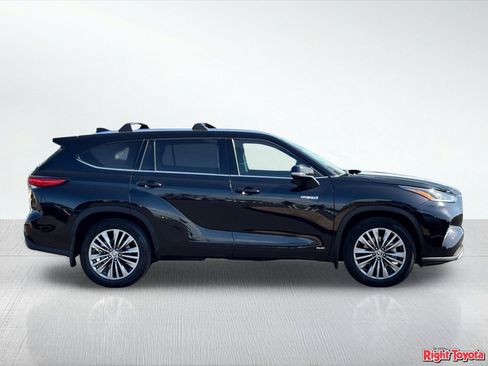 Used 2021 Toyota Highlander Platinum AWD/4WD image 5