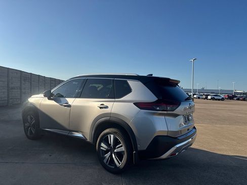 Certified 2023 Nissan Rogue Platinum w/ Platinum Premium Package AWD/4WD image 12