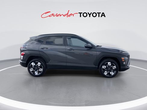 Used 2025 Hyundai Kona SEL image 9