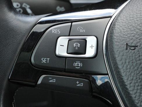 Used 2021 Volkswagen Tiguan SEL Premium R-Line AWD/4WD image 32