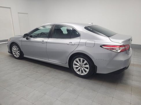 Used 2020 Toyota Camry LE image 3