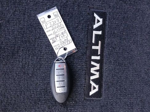 Used 2022 Nissan Altima 2.5 SR w/ Midnight Edition Package image 36