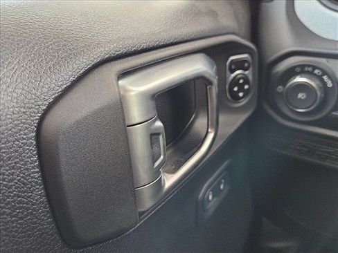 Used 2024 Jeep Wrangler Unlimited Sport AWD/4WD image 24