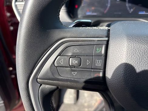 Used 2023 Jeep Grand Cherokee L Laredo image 18