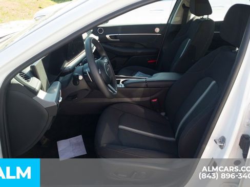 Used 2025 Hyundai Sonata SEL FWD image 6