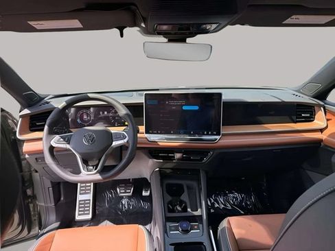 New 2026 Volkswagen Tiguan SEL R-Line AWD/4WD image 6