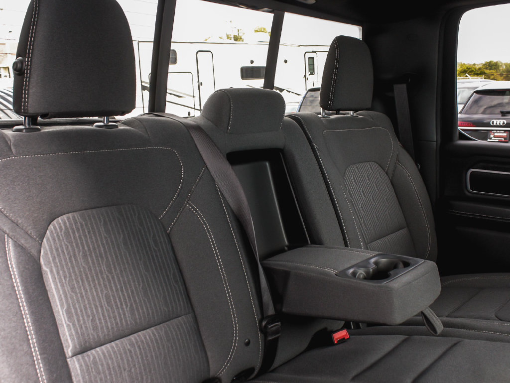 Used 2023 RAM 1500 Big Horn AWD/4WD image 36