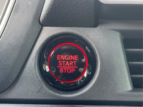 Certified 2025 Honda Pilot Black Edition image 26