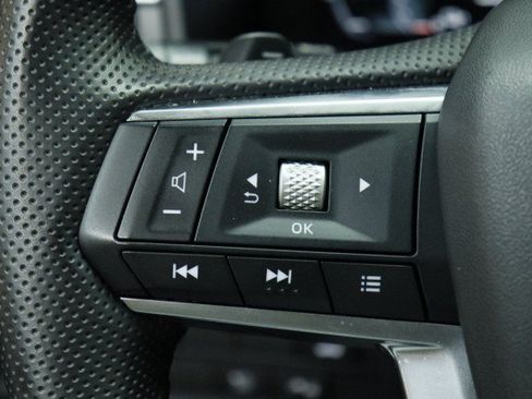 Used 2024 Mitsubishi Outlander 4WD Plug-In Hybrid image 11