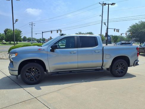 Used 2025 Chevrolet Silverado 1500 RST AWD/4WD image 18