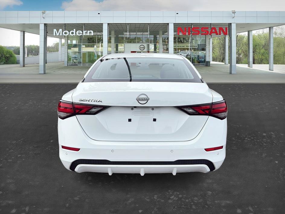 Certified 2025 Nissan Sentra SV FWD image 4