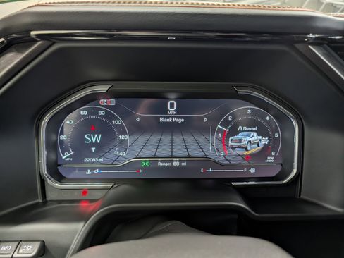 Used 2024 GMC Sierra 1500 AT4 w/ Technology Package AWD/4WD image 22