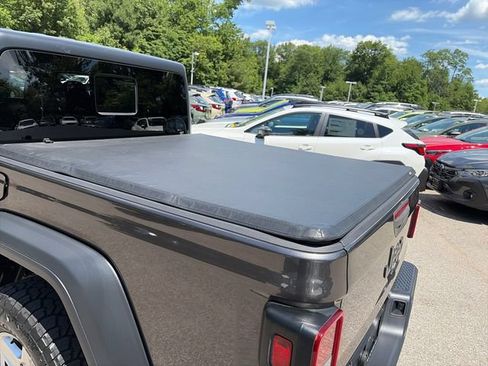 Used 2020 Jeep Gladiator Sport w/ Quick Order Package 24S AWD/4WD image 13