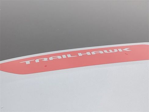 Used 2024 Jeep Compass Trailhawk image 12