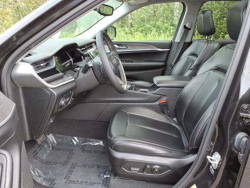 Used 2024 Jeep Grand Cherokee Limited 4xe AWD/4WD image 14