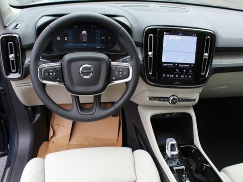 New 2026 Volvo XC40 B5 Ultra w/ Protection Package Premier image 16