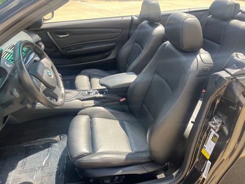 Used 2010 BMW 135i Convertible w/ Premium Pkg image 16