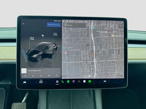 Used 2024 Tesla Model Y Long Range RWD image 9
