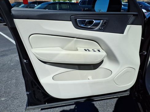 Used 2025 Volvo XC60 T8 Plus w/ Protection Package Premier image 42