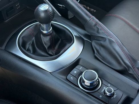 Used 2019 MAZDA MX-5 Miata Grand Touring RWD image 21