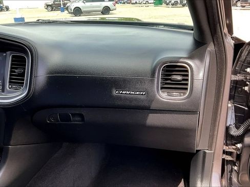 Used 2019 Dodge Charger R/T w/ Plus Group RWD image 16