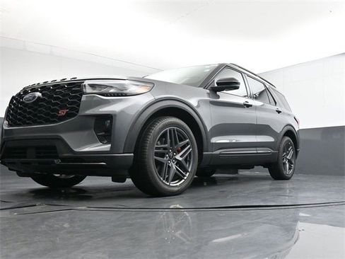 New 2026 Ford Explorer ST image 35