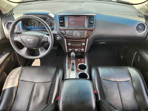 Used 2016 Nissan Pathfinder Platinum w/ Cargo Package FWD image 29