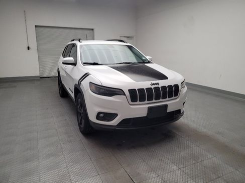 Used 2019 Jeep Cherokee Latitude Plus AWD/4WD image 14