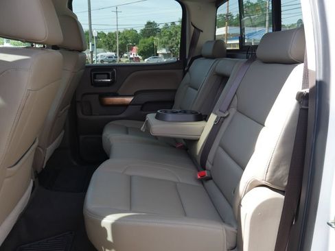 Used 2018 Chevrolet Silverado 1500 LTZ w/ Sport Package AWD/4WD image 9