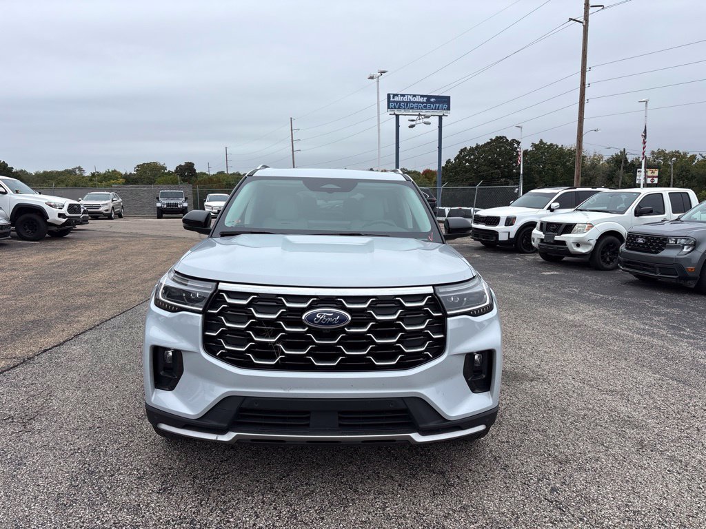Used 2026 Ford Explorer Platinum w/ LUX Leather Package AWD/4WD image 2