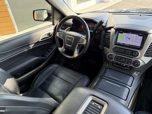 Used 2018 GMC Yukon Denali image 36