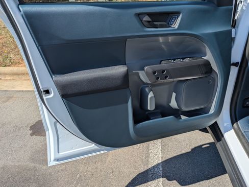 New 2026 Ford Maverick XL image 9